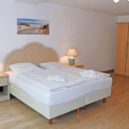 Appartementhaus Am M Balkon Or 10-18 Pansiyon Goehren (Ruegen)