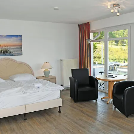 Appartementhaus Am M Balkon Or 10-18 Pansiyon Goehren (Ruegen)