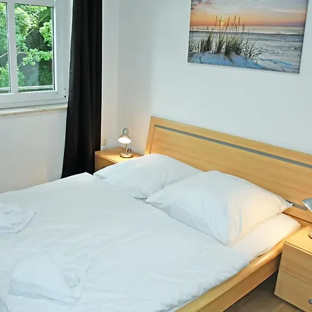 Appartementhaus Am M Balkon Or 10-18 * Goehren (Ruegen)